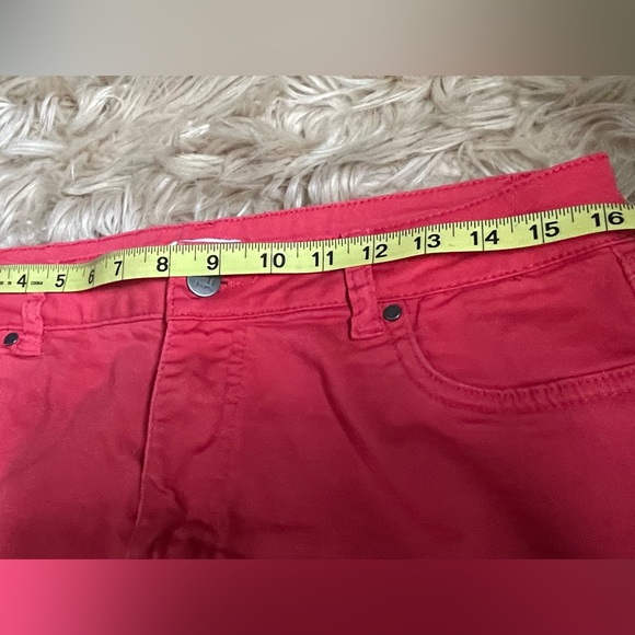 d. jeans Shorts Two Tone Red Cuffed Jean Shorts Medrise By D Jeans